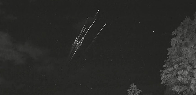 Každý den padají nejen Muskovy satelity a je to větší problém, než se zdá