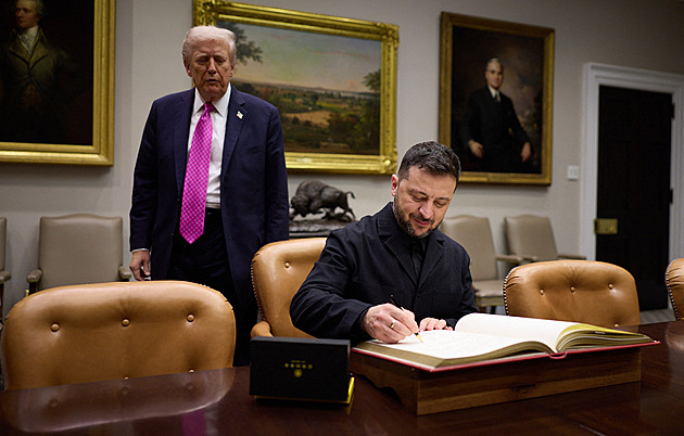 Řev v Bílém domě. Stačil jeden telefon a Putin má Trumpa zase v kapse