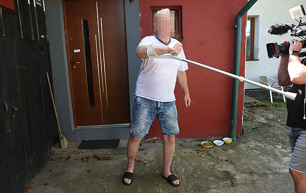 Za napadení Babiše holí dostal muž podmínku, žalobce chce i peněžitý trest