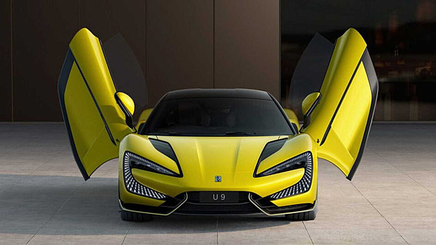 Čína přestane pumpovat peníze do automobilek, teď se ukáže, jak jsou dobré