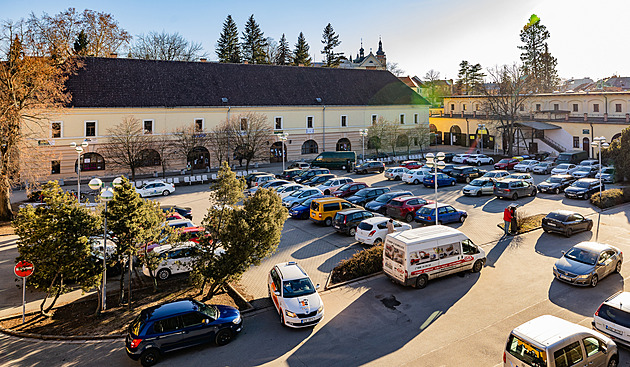 Firmy napadly tendr na nové náměstí. Hradec výhodnou nabídku vyřadil