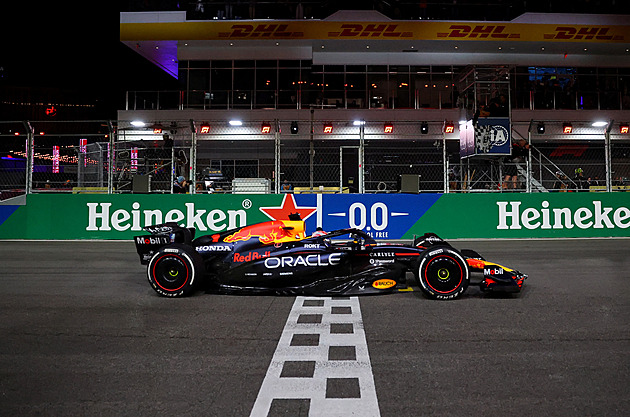 F1 ONLINE: Verstappen suverénně ovládl závod F1 v Las Vegas, druhý Norris nestačil