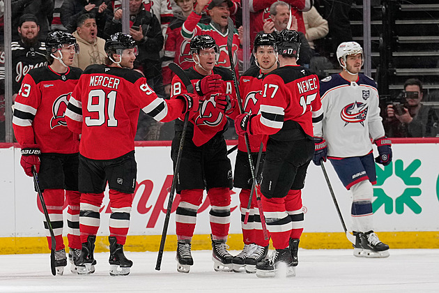 Palát se zapsal mezi střelce, českým brankářům se v NHL nedařilo