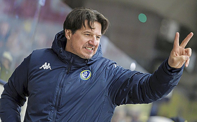 Přerovskou krizi odnesl kouč Mikeska. Nahrazují jej hned tři noví trenéři