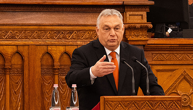 Energetiku ochrání armáda, nařídil Orbán. Odpůrci tuší útoky pod falešnou vlajkou