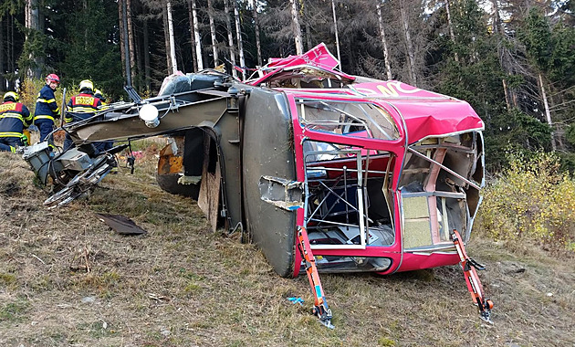 Za tragický pád lanovky na Ještěd navrhla policie obžalovat firmu a tři lidi