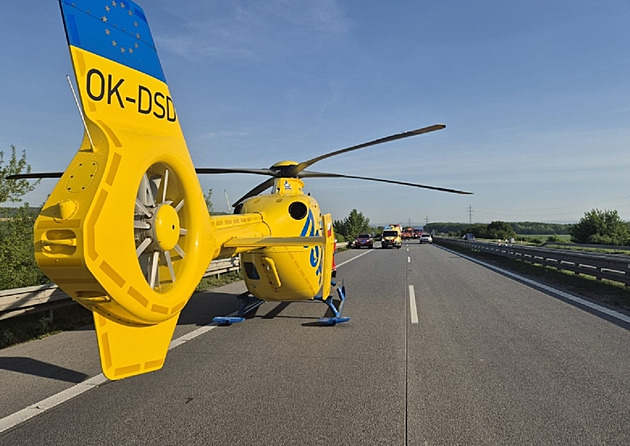 Dvojice nehod zkomplikovala provoz na D1 u Lipníka. Tři lidé jsou zranění