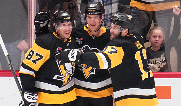 Pittsburgh přestřílel Winnipeg, Nashville porazil trápící se Vegas