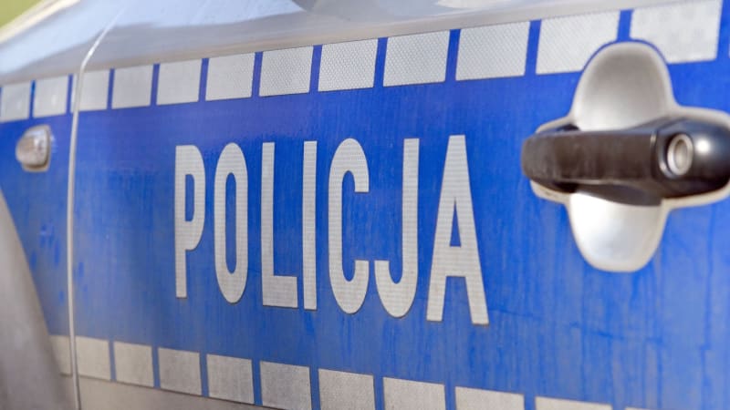 Drama v továrně: Policie po dlouhém vyjednávání zadržela muže, který střílel v budově firmy