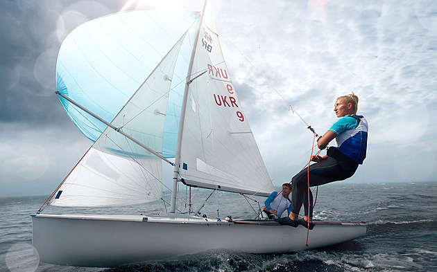 Nabídli mi rukavice, ale už bylo pozdě. Reportér zkusil jachting na Lago di Garda