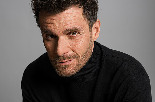 Přáli mu Absolonová i Dyk. Padesátníka Leoše Mareše nejvíc dojala malá dcera