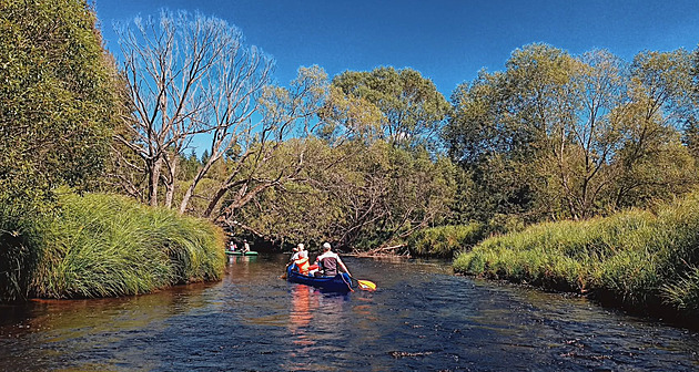 Splouvání Teplé Vltavy se odkládá, v řece ještě nikdy nebylo tak málo vody