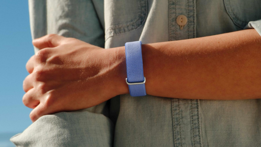 Google Fitbit Air oficiálně: minimalistický fitness náramek bez displeje a s podporou Gemini