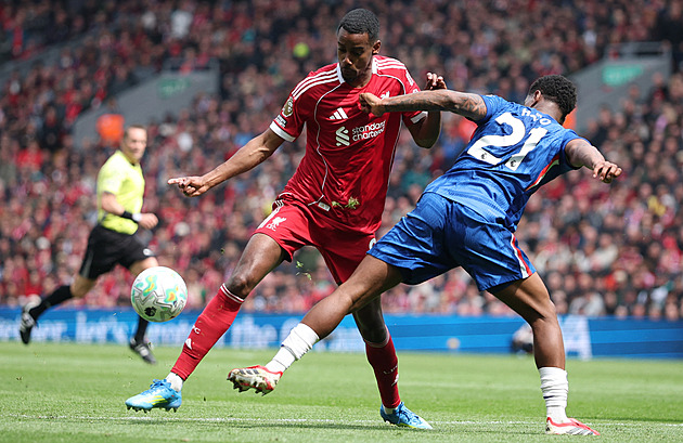 ONLINE: Liverpool remizoval s Chelsea. Sunderland uhrál s United bod. City vede