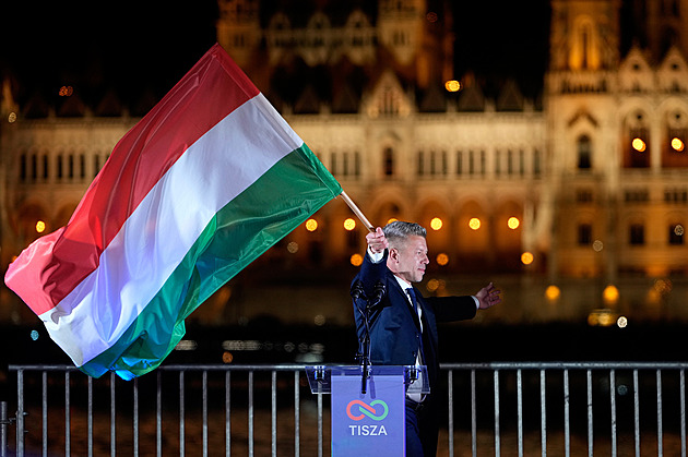 Orbánovy trafiky. Magyar slibuje demontáž systému, úklid však bude stát mnoho sil