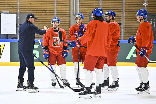 ONLINE: Česko - Dánsko. Na úvod MS chytá Kořenář, potvrdí hokejisté roli favorita?