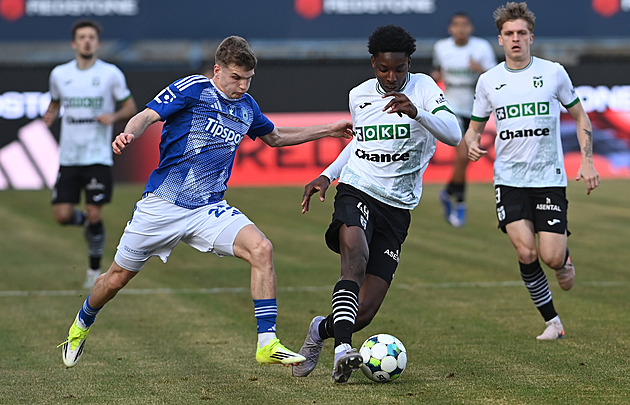 Karviná - Olomouc 1:3, hosté úvodní finále otočili, po hodině rozhodl Lurvink