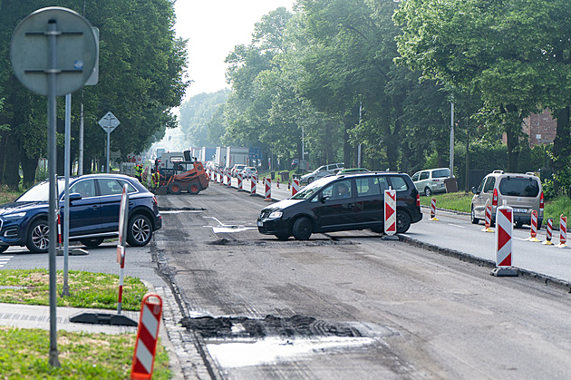 Ve Zlíně druhým dnem opravují hlavní tah, po pondělním kolapsu je klidněji