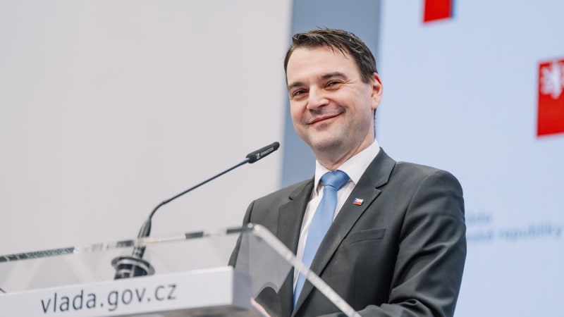 Macinka: Pohrdám řadou lidí v české politice. Prezident je obvykle mimo realitu
