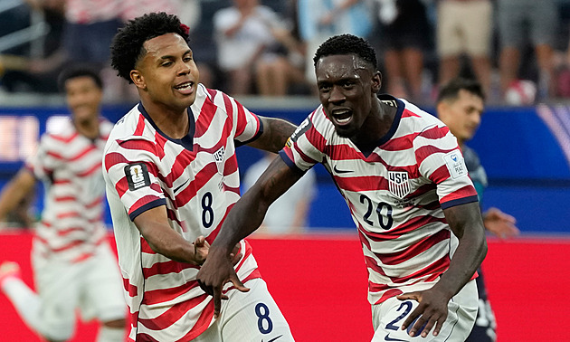 ONLINE: USA - Paraguay 3:0, skvělou půli pečetí před pauzou druhou trefou Balogun