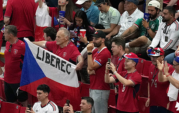 VIDEO: Obrana propadla, aspoň že jsme dali gól, říkali čeští fandové v Mexiku