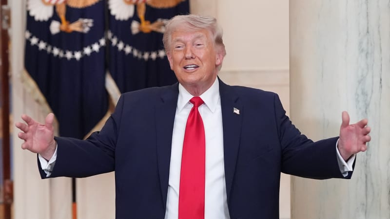 Mír s Íránem už v neděli? Podle Trumpa je podpis na spadnutí. Z Teheránu zní něco jiného
