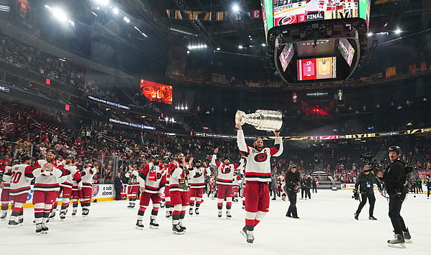 Báječná éra NHL. Dostala ocenění, vzhůru letí sledovanost, příjmy i mzdový strop